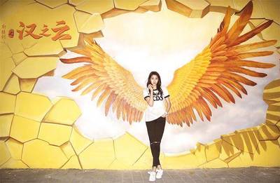 次元墙已裂！戏精关晓彤-耶亚希小仙女的恋情是否坐实？